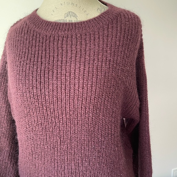 Oversized burgundy knitted sweater 
Size: XS - Picture 5 of 7